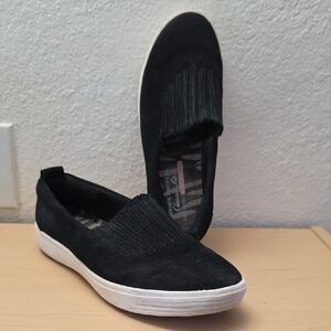 Skechers Black Slip-On Sneakers
